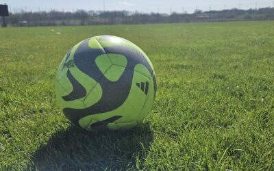 ILE POSIŁKÓW DZIENNIE POWINIEN JEŚĆ PIŁKARZ ?