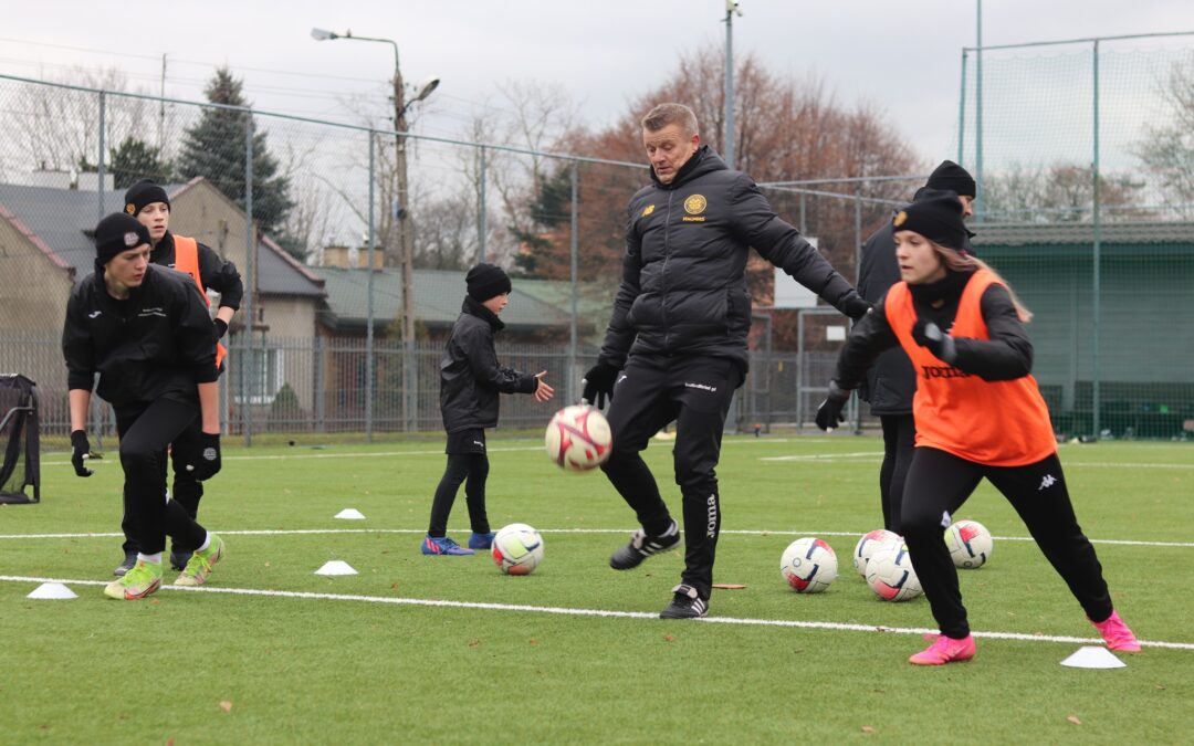 PODPOWIADAMY MŁODYM PIŁKARZOM – CO ? i JAK ?